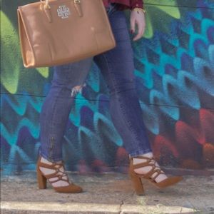 Halogen Sydney suede block heel pump